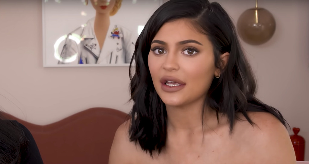 Kris Jenner Through The Years 40 Photos Showing Kris Jenners